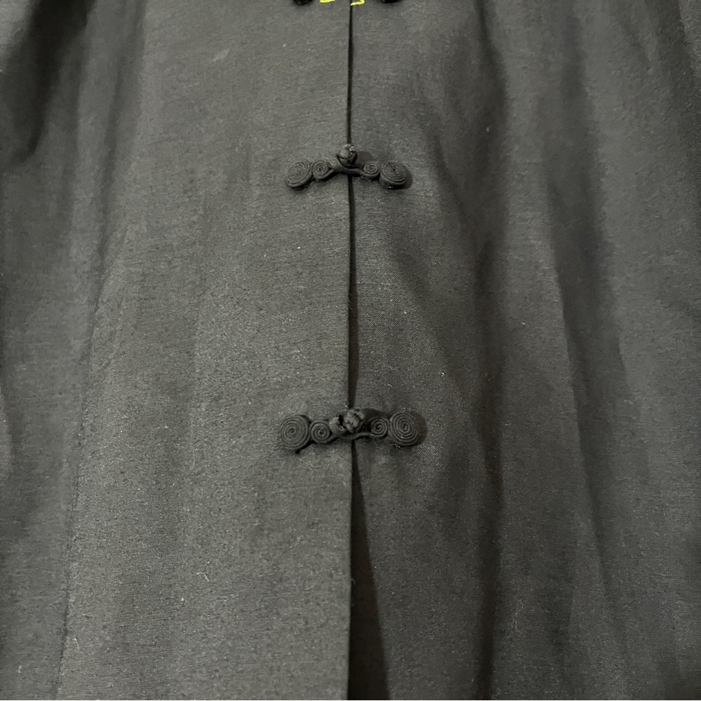 Vintage Lily Kimono Style Black Blouse w/ Hand Embroider Flowers w/ Knot Buttons - Picture 5 of 14